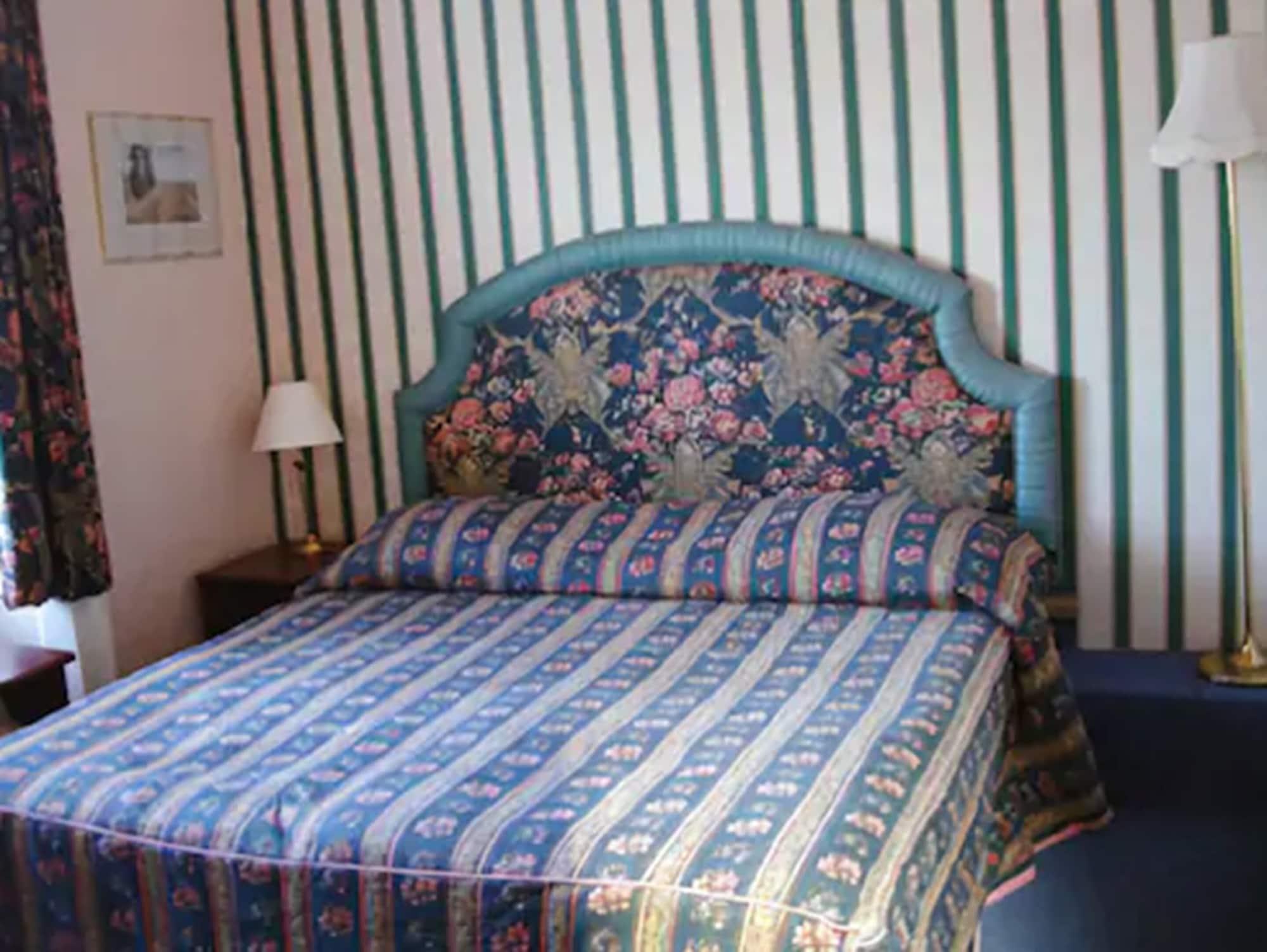 House Hotel