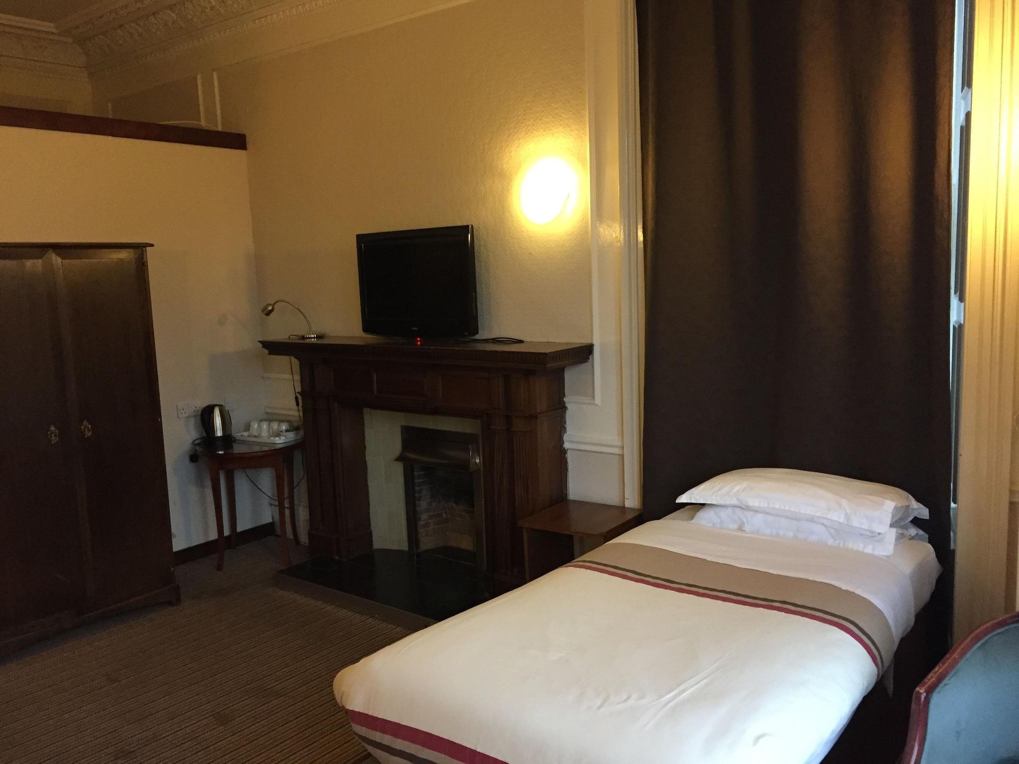 House Hotel