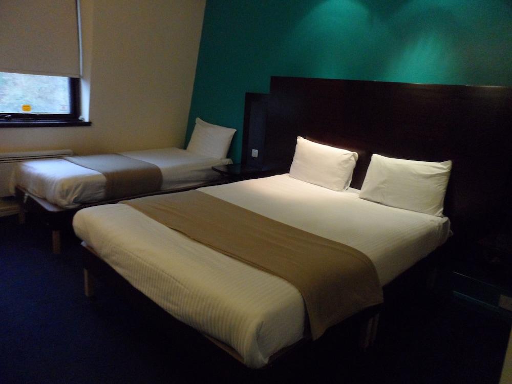 Britannia Hotel 3*