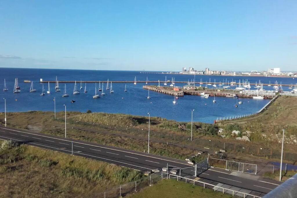Stunning 3 Large Bedrooms 2 Bathrooms In Harbour Appartement Édimbourg