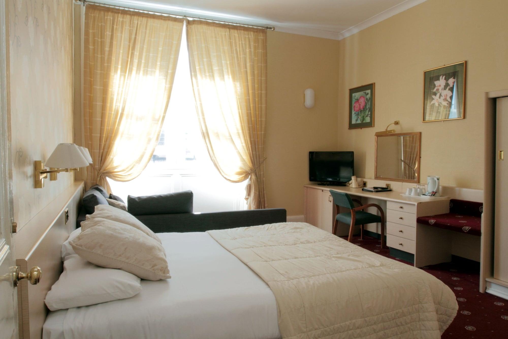 Hotel Thistle