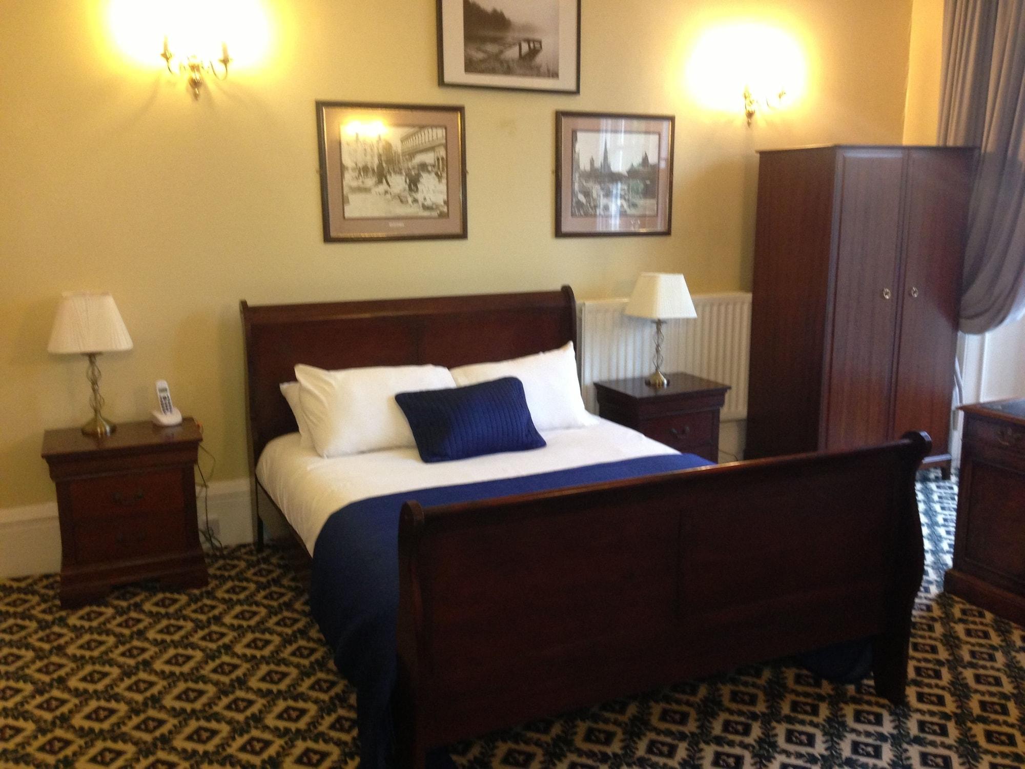 Hotel Thistle 3*