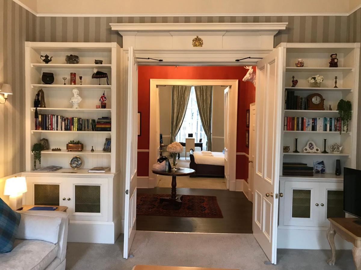 Escape To @ Albyn Place Apartment