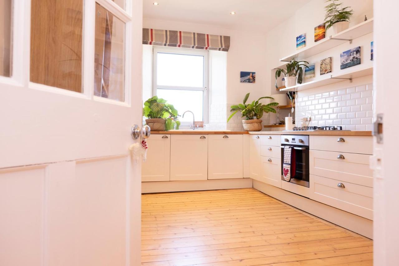 Joivy Gorgeous 1-bed Flat With A Shared Garden * EDI