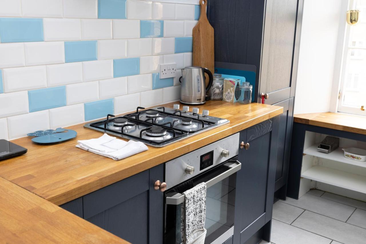 Altido Glamorous 2-bed Flat Near Castle * Edinburgh