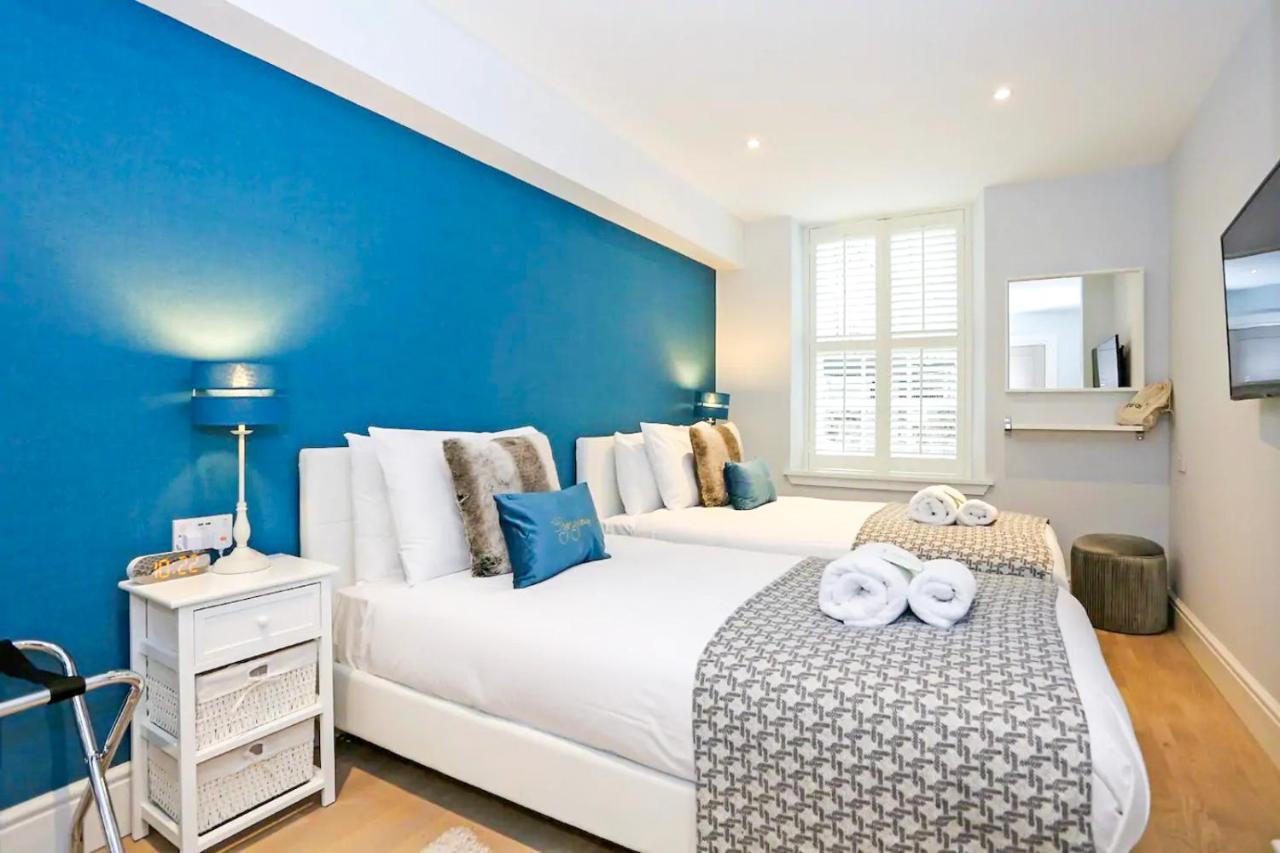 Modern 3 Bedroom Apartment, West End Apartment *