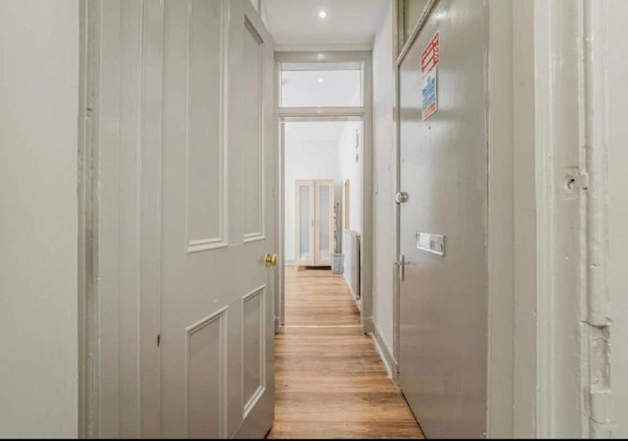 Apartment Castle View - 1 Bedroom - Heart Of The Famous Royal Mile & 1 Minute Walk To Castle EDI