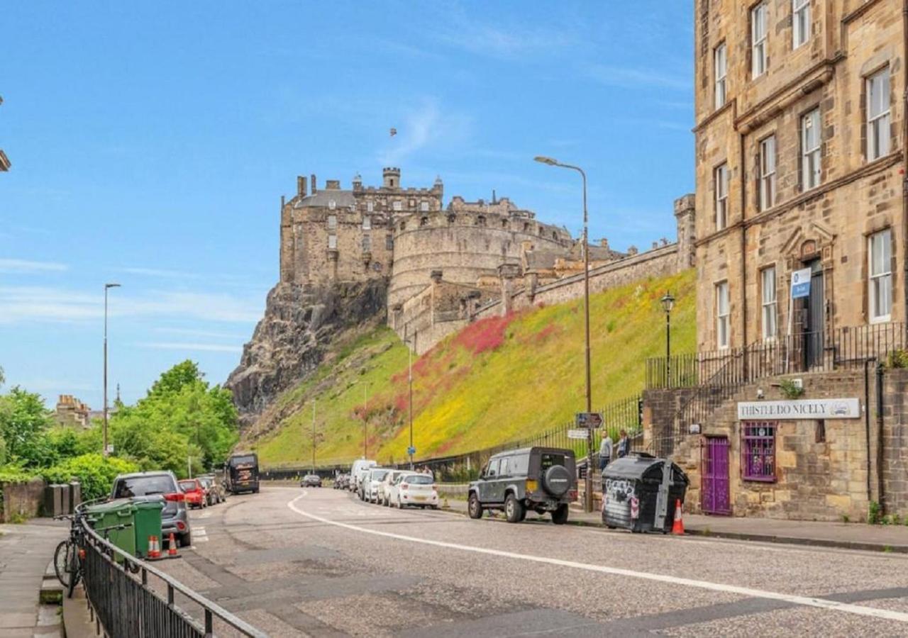 Castle View - 1 Bedroom - Heart Of The Famous Royal Mile & 1 Minute Walk To Castle *