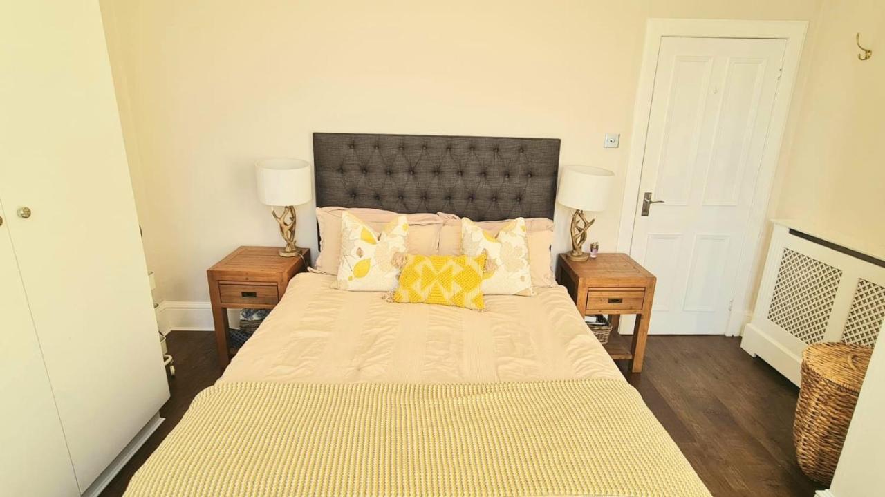 Stunning 2 Bedroom Georgian Appartement *