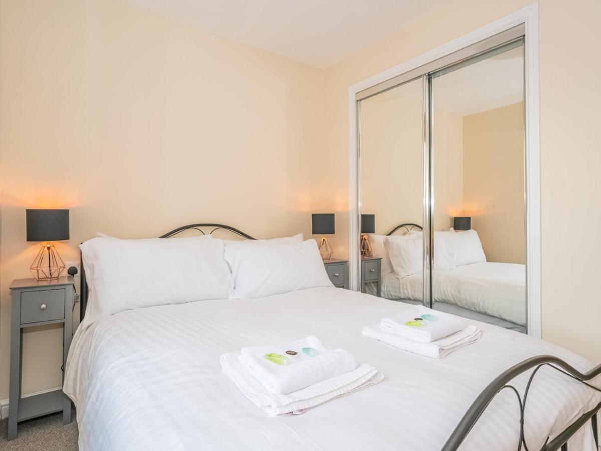 Pass The Keys Modern And Spacious 2 Beds Flat With Free Parking Apartment Edinburgh