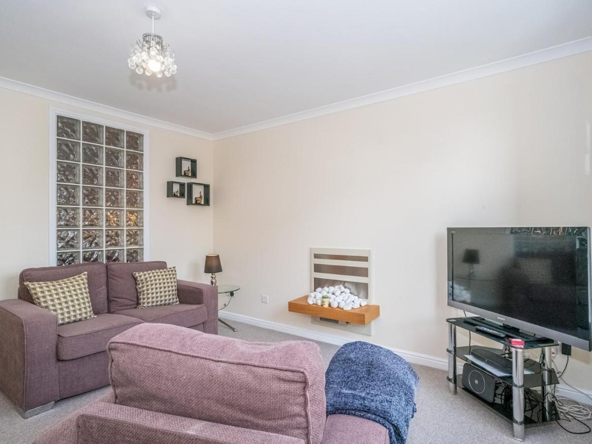 Pass The Keys Modern And Spacious 2 Beds Flat With Free Parking *