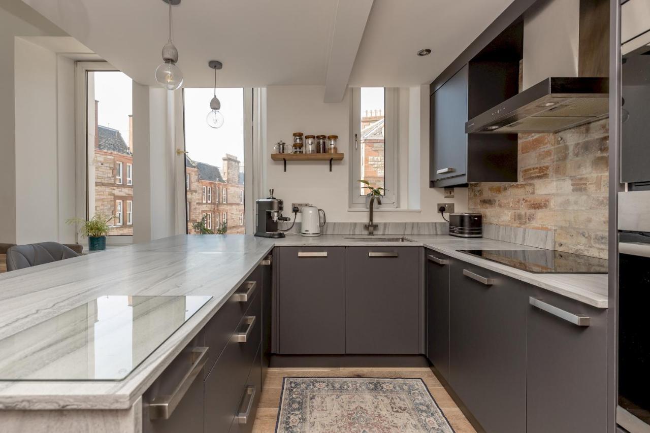 Pass The Keys Stunning 3 Bed Loft Style With Free Parking Appartement *