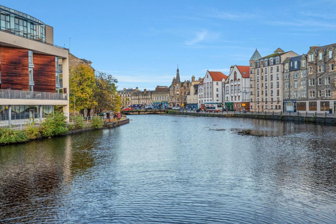 Private Ground Floor Main Door Entrance - Spacious 2 Bedroom - The Shore, Leith