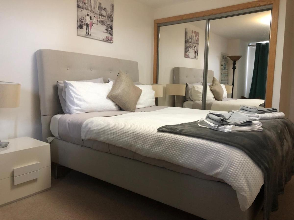 Stunning 3 Large Bedrooms 2 Bathrooms In Harbour * Édimbourg