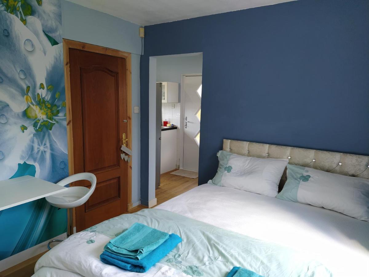 Self Catering Studio Flat * EDI