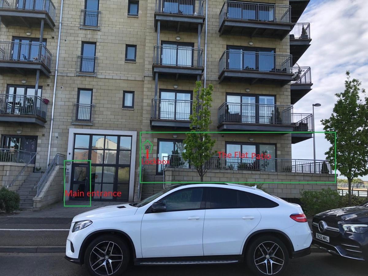 Stunning 3 Large Bedrooms 2 Bathrooms In Harbour Appartement *