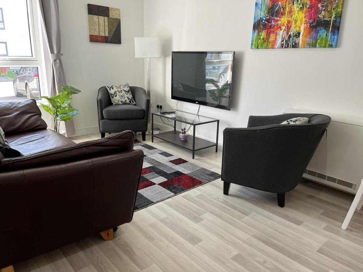 Bright 2 Bedroom - Appartement