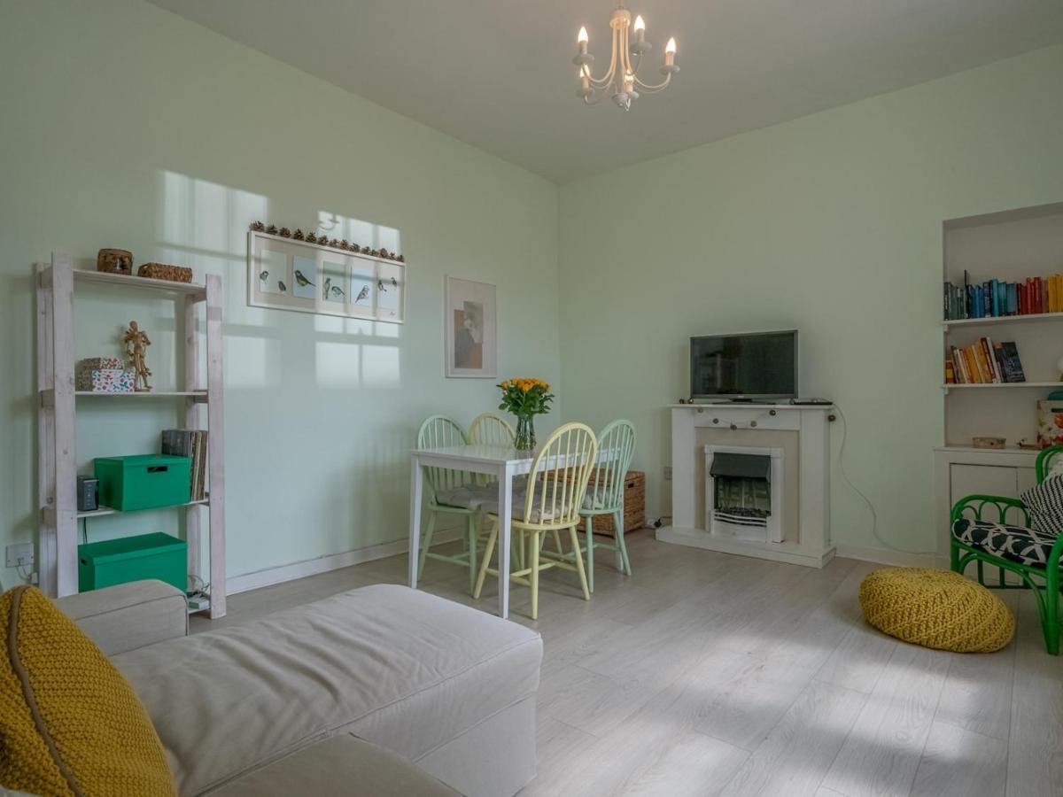 Apartment Pass The Keys Spacious Flat At Royal Mile Edinburgh