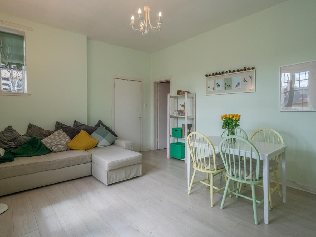 Apartment Pass The Keys Spacious Flat At Royal Mile *