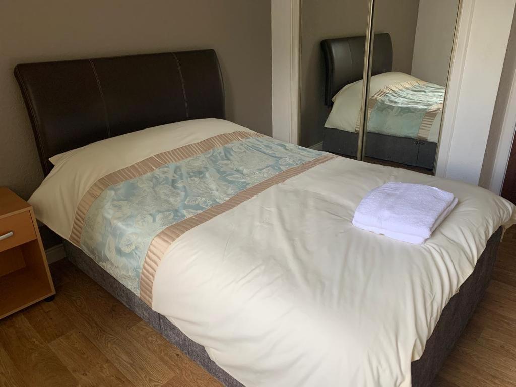 2 Bedroom Appartement *