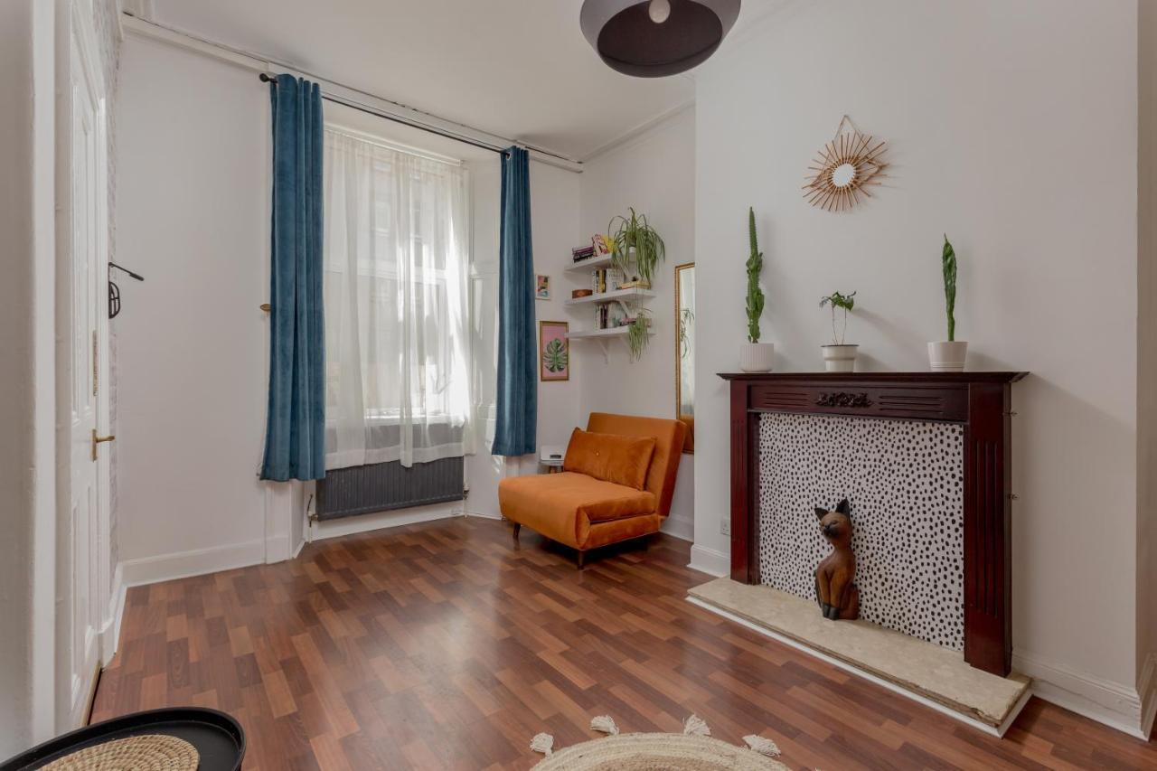 Stylish Flat In With Private Garden Edinburgh