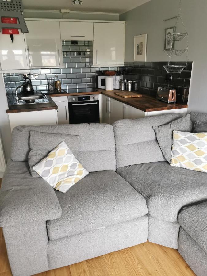 2 Bedroom With Park View Apartment Edinburgh