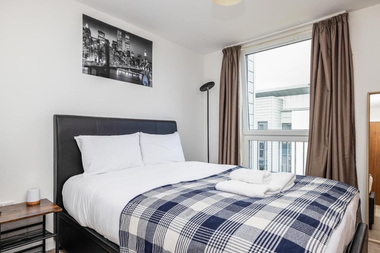 Joivy Modern 2 Bed Flat Near Inverleith Park, With Terrace And Free Parking