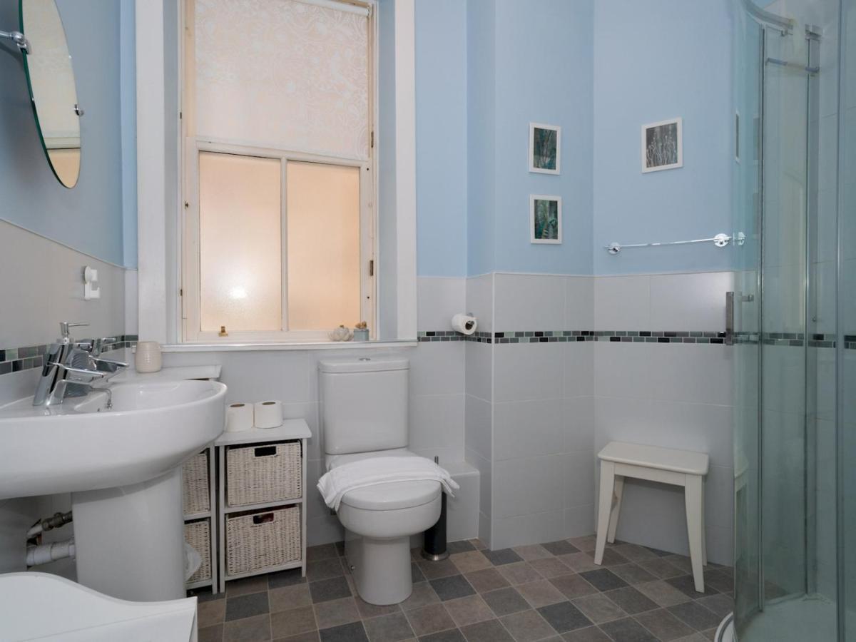 Apartment Pass The Keys Spacious Flat At Royal Mile *