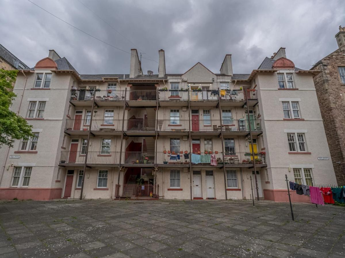 Pass The Keys Spacious Flat At Royal Mile * Edinburgh