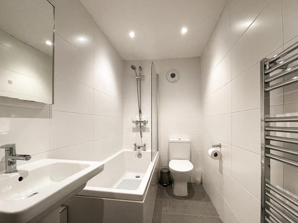 Lively & Energetic 2br On The Royal Mile Edinburgh
