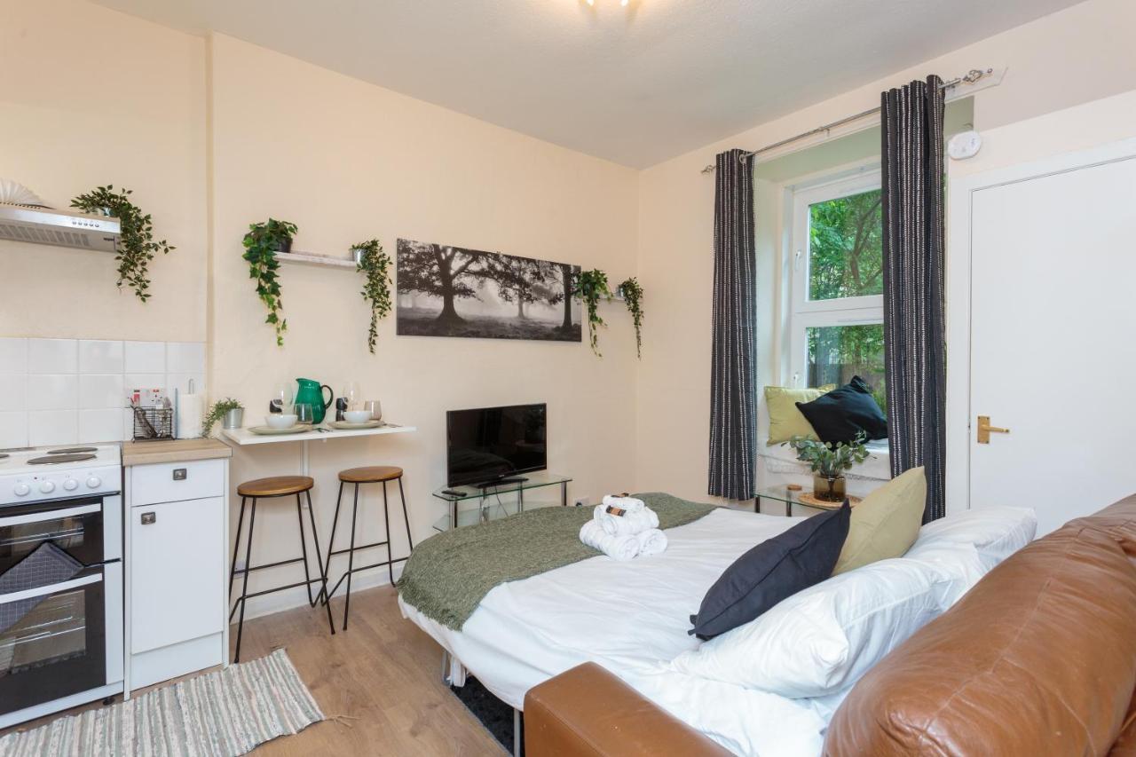 Cozy 1b Groundfloor - 8 Minute From Centre Apartment *