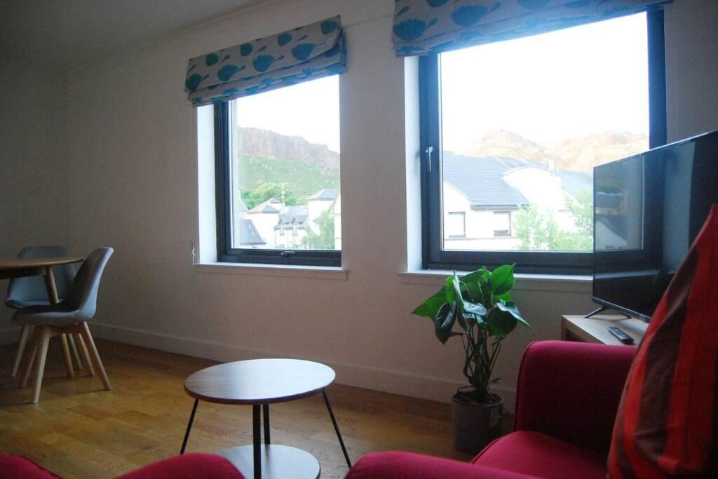 Apartment Two Bed Flat Close To Arthur's Seat And