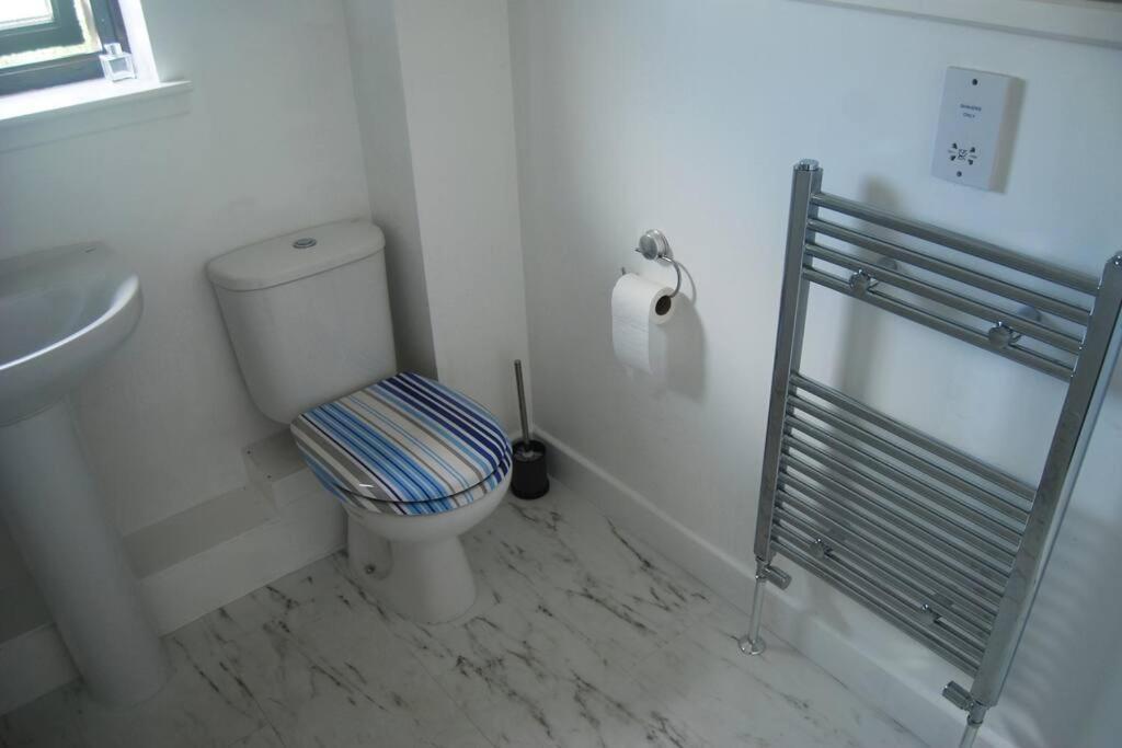 Two Bed Flat Close To Arthur's Seat And * Edinburgh
