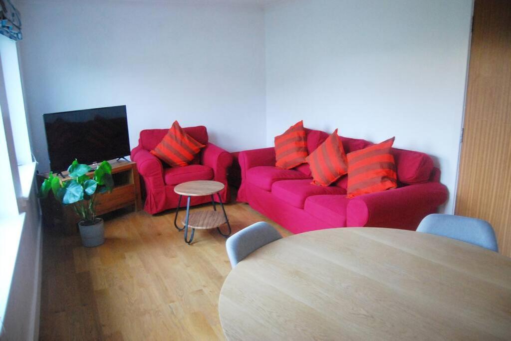 Apartment Two Bed Flat Close To Arthur's Seat And *