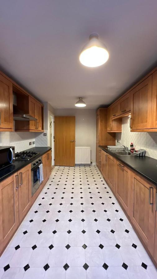 Apartment Centre - Powderhall Modern Spacious 2 Bedroom With Free Parking Edinburgh