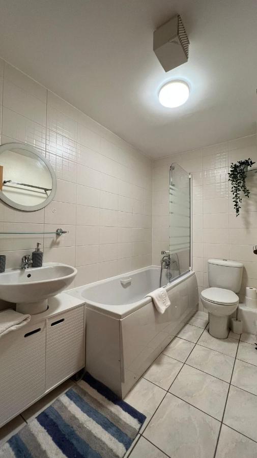 Apartment Centre - Powderhall Modern Spacious 2 Bedroom With Free Parking