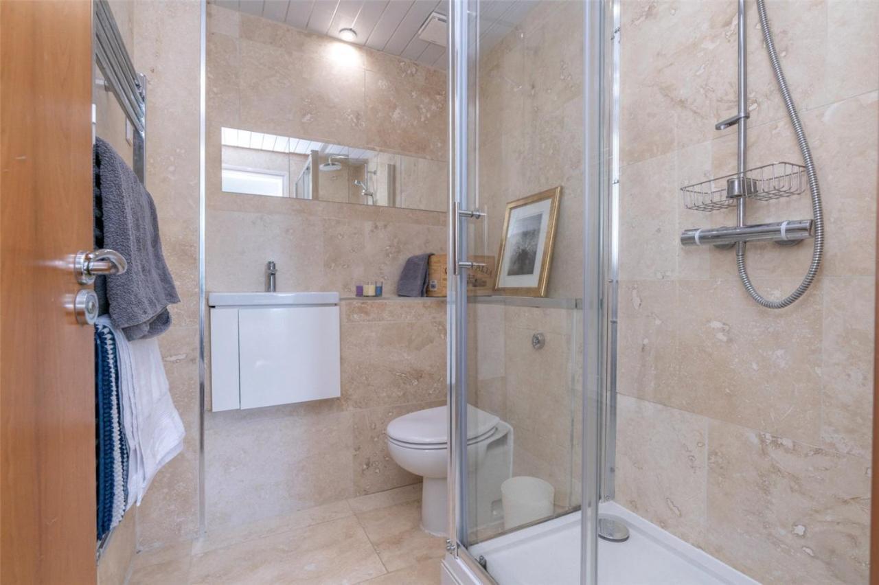 Homestay The Spectrum Edinburgh