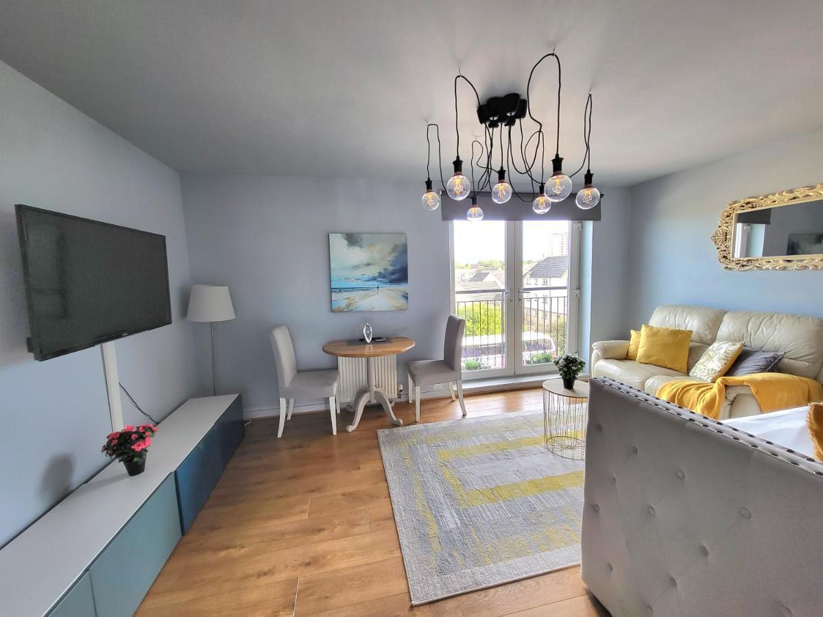 4 Separate Beds, Sleeps 6, Beautiful 2 Bed Apartment Edinburgh