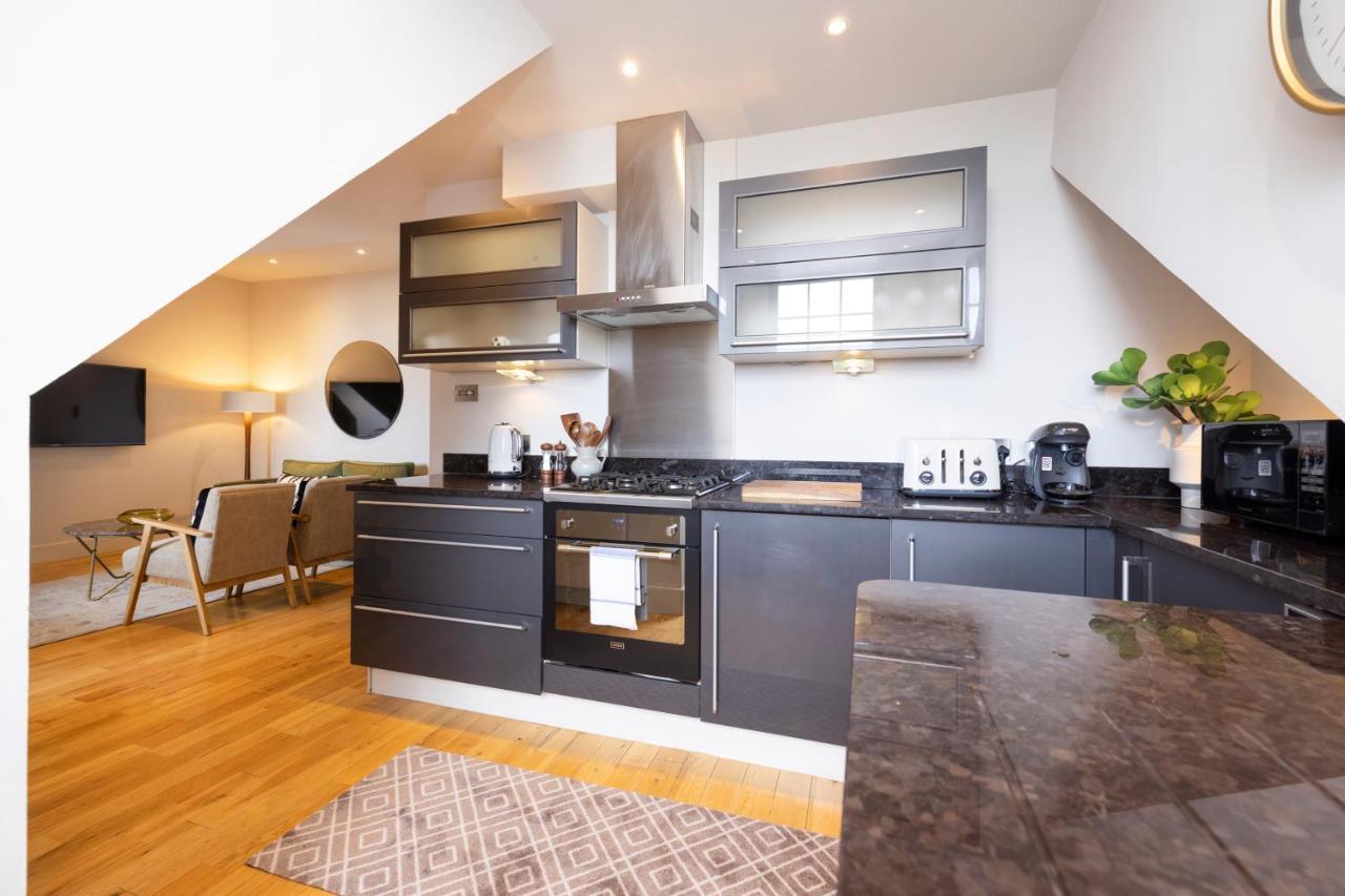 Joivy Luxury Flat Near Castle Apartment