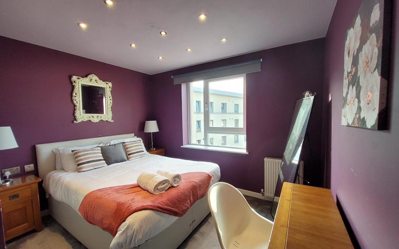 4 Separate Beds, Sleeps 6, Beautiful 2 Bed Apartment Edinburgh