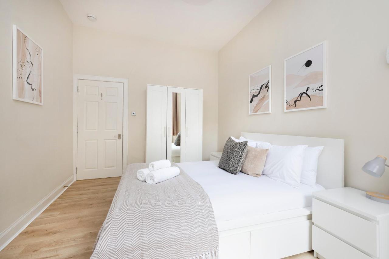 Joivy Chic Near Stockbridge Market * Edinburgh