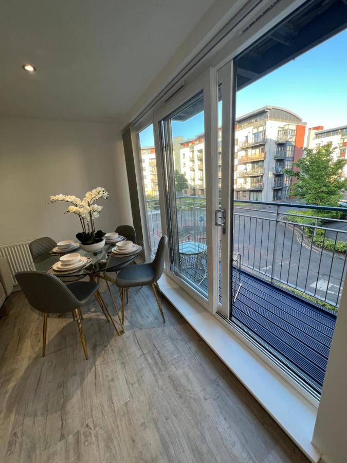 Strada Apartment *