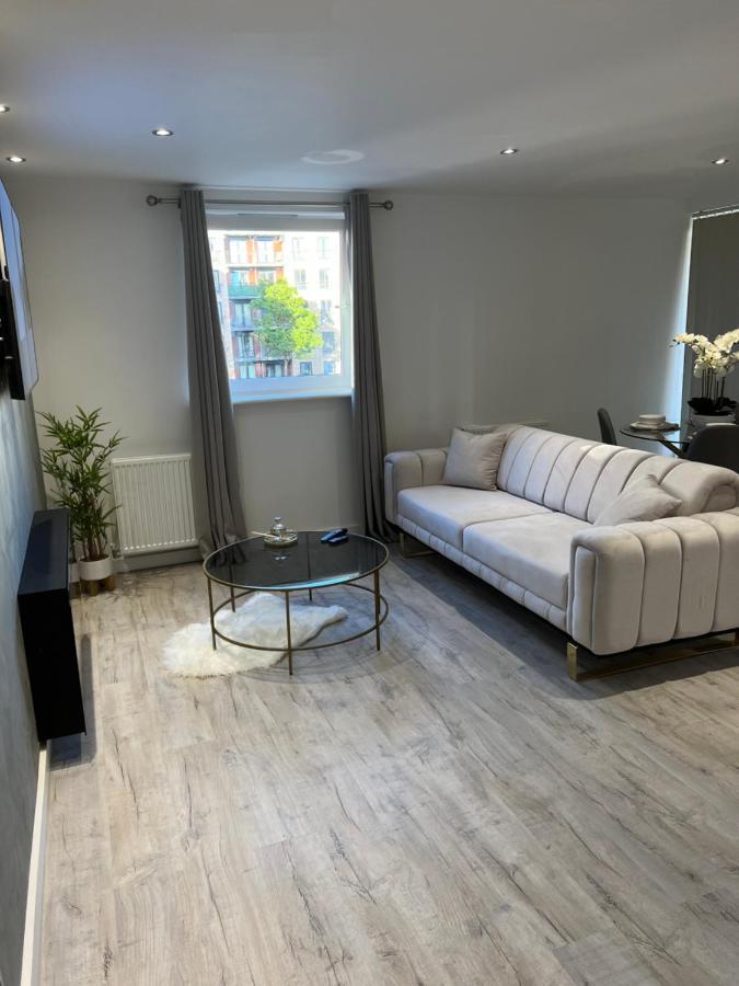 Strada Apartment