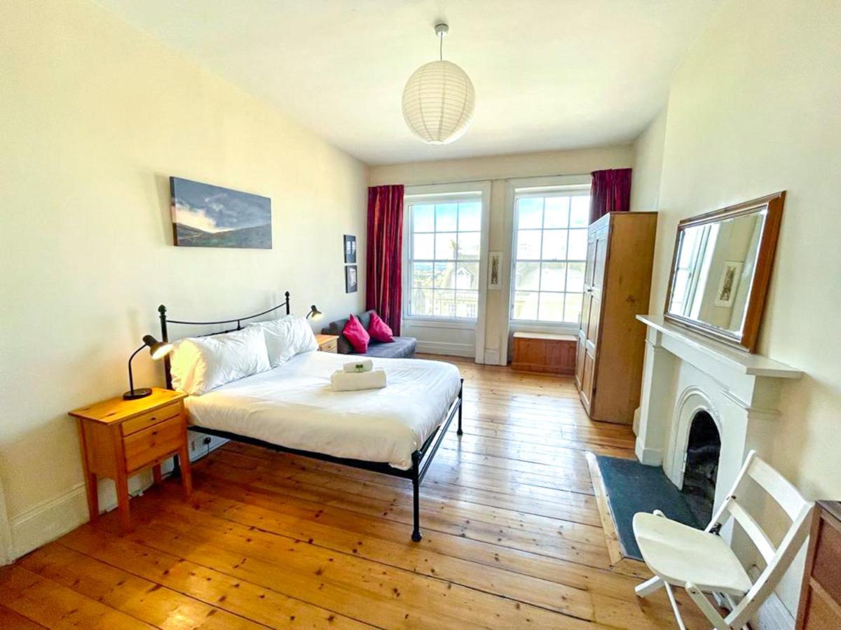 Incredible St Andrew's Sq - 2 Bed In The Sky * Edinburgh