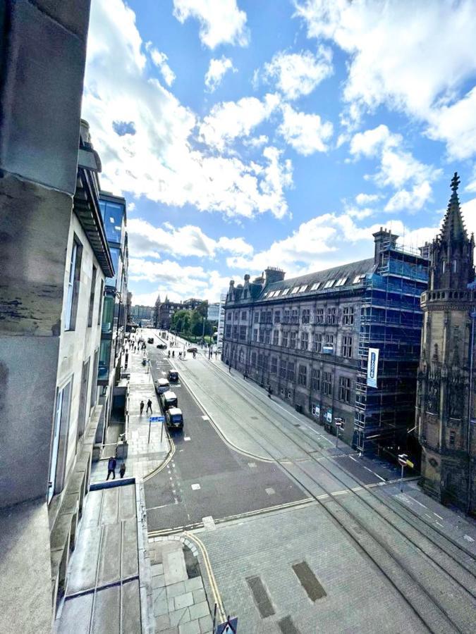 Incredible St Andrew's Sq - 2 Bed In The Sky Apartment *