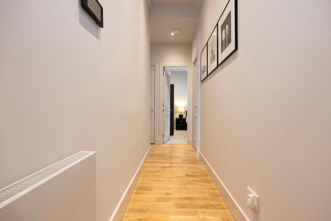 Joivy Luxury Flat Near Castle * Edinburgh