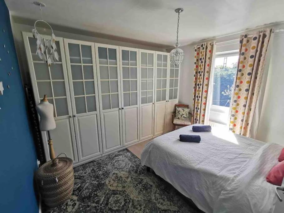 3 Bedroom Well Connected Family Free Parking Hébergement de vacances *