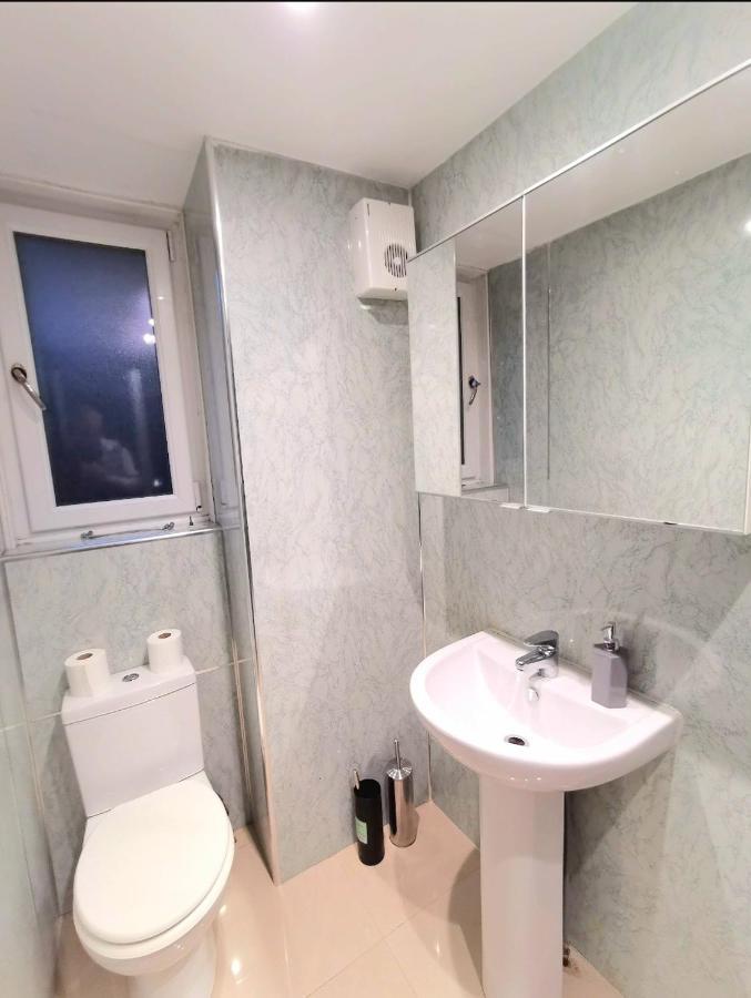 Luxury Five Bedroom Deluxe Duplex I Centre I Fully Equipped I Fountainpark Apartment Edinburgh