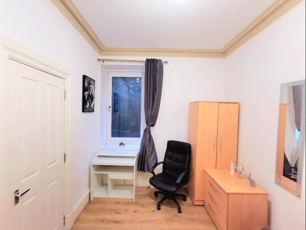 Luxury Five Bedroom Deluxe Duplex I Centre I Fully Equipped I Fountainpark