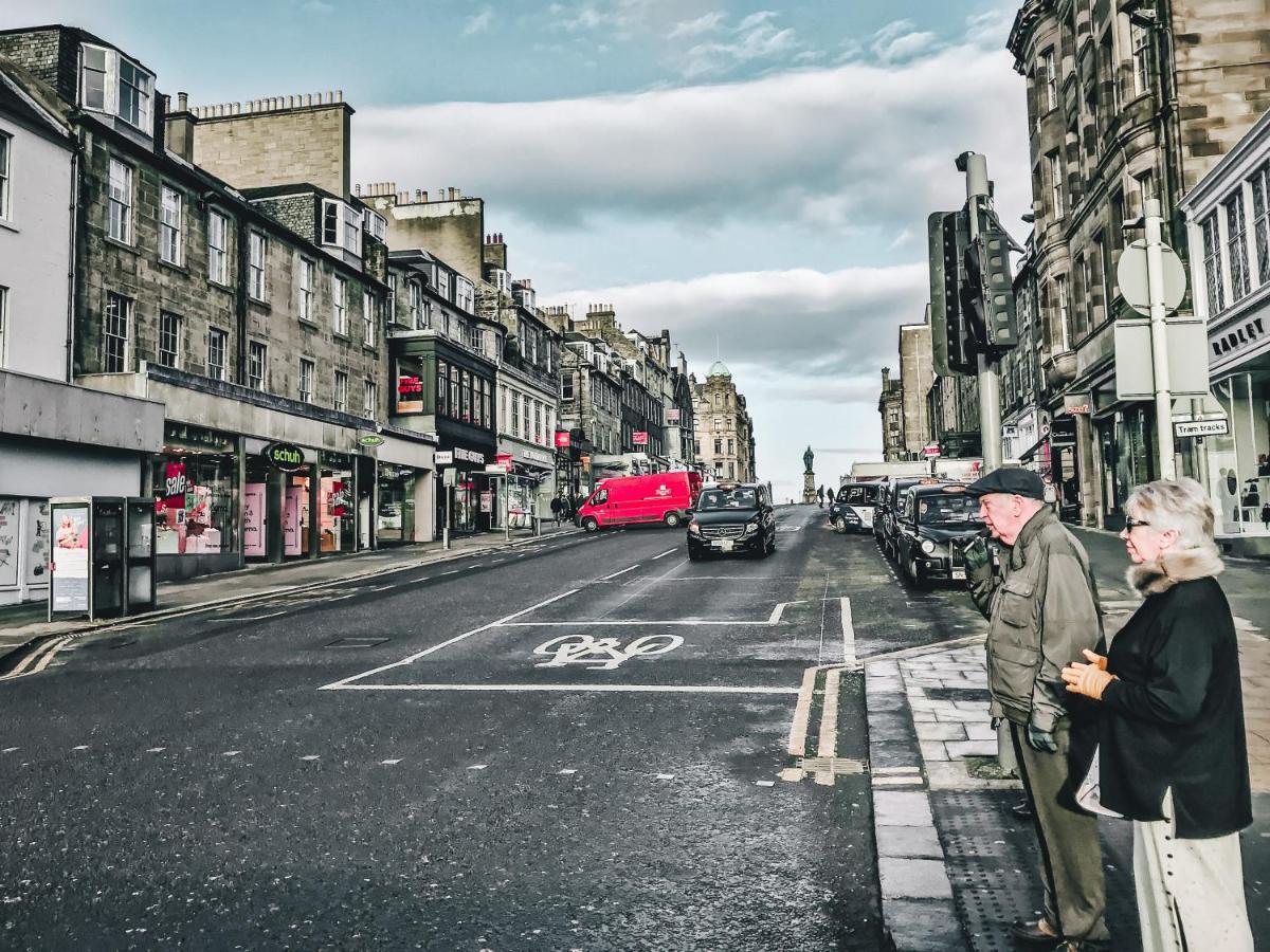 Edinburgh City Centre Aishia/Sakina Apartment Apartment *